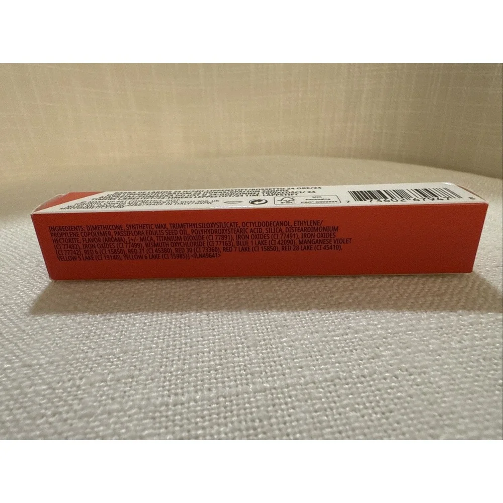 MAC Locked Kiss 24Hr Lipstick Color: 81 GUTSY‎ Full Size New in Box Fast Ship
